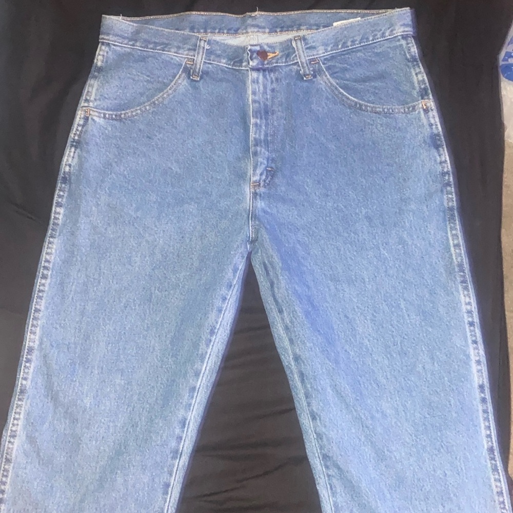 WRANGLER 33 x 30 JEANS
